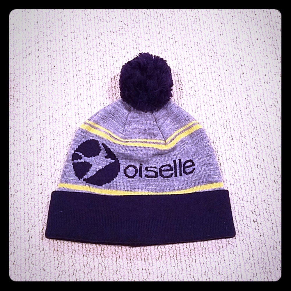 Like New Oiselle Logo Pom Pom Winter Hat